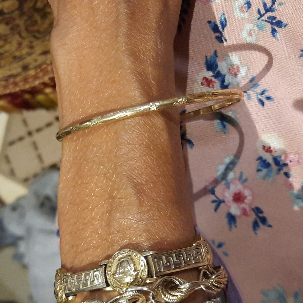 AUTHENTIC GENUINE SOLID 10K YELLOW GOLD 💛 BANGLE BRACELET 💎 CUT